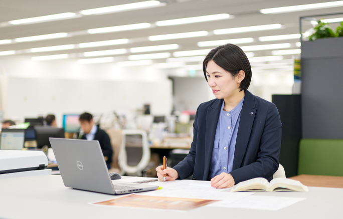 A Workplace Easy to Consult and Supports Your Challenges